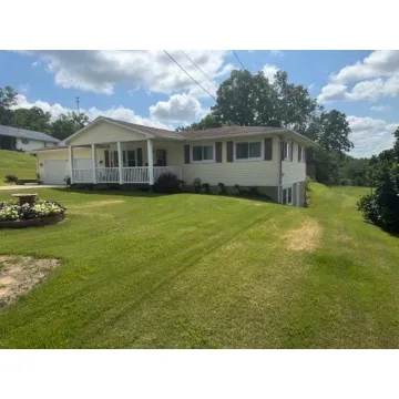 1040 W Broadway St. Wellston OH 45692 Residential