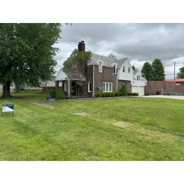 110 S Pearl McArthur OH 45651 Residential