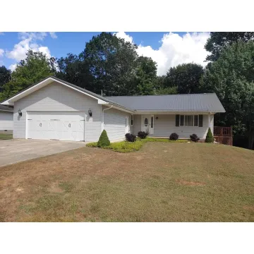 132 Pinehurst Blvd. Waverly OH 45690 Residential