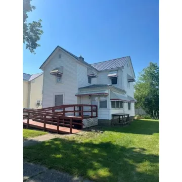 1337 E Main  Street Coshocton OH 43812 Residential