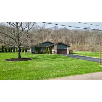 1445 Lake Drive Chillicothe OH 45601 Residential