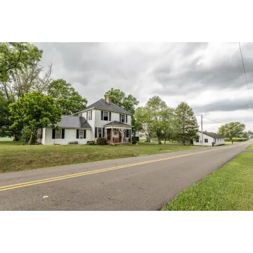 1446 Snyder Road Kingston OH 45644 Residential