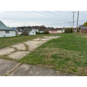 15 S Illinois Ave. Wellston OH 45692 Land