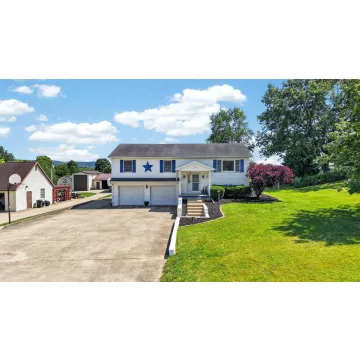 1750 Delano Chillicothe OH 45601 Residential