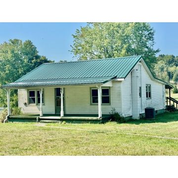 2155 Prussia Waverly OH 45690 Residential