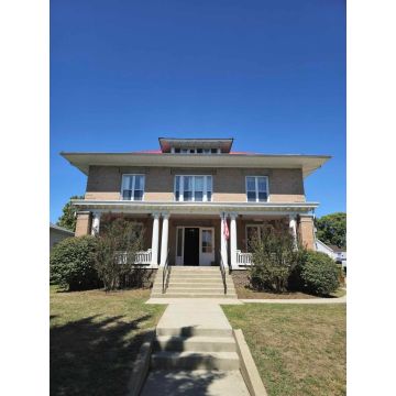 6 South Jackson OH 45640 Residential