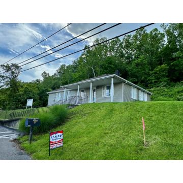 410 W Emmit Ave. Waverly OH 45690 Real Estate Only