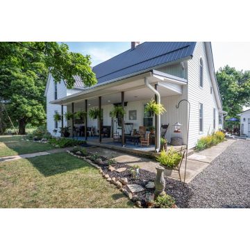 3255 White Road Washington Court House OH 43160 Residential