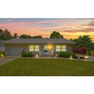 627 Harris St Jackson OH 45640 Residential