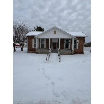 207 W Fourth St. Waverly OH 45690 Residential