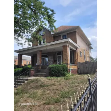 27 S Hickory St. Chillicothe OH 45601 Residential