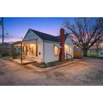 304 W High  Street McArthur OH 45651 Residential