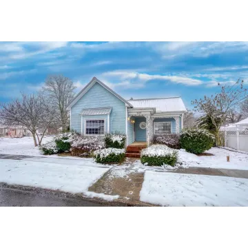 305 E 2ND ST Bainbridge OH 45601 Residential