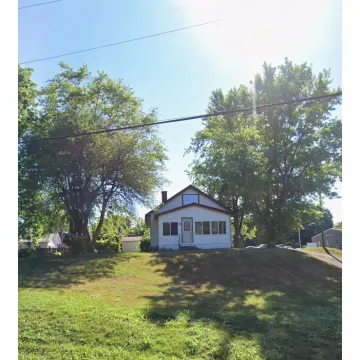 405 E Second St. Waverly OH 45690 Residential