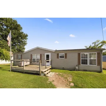 49 May Ave. Chauncey OH 45719 Residential