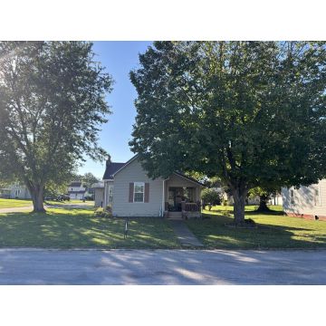 21 S Michigan Ave. Wellston OH 45692 Residential